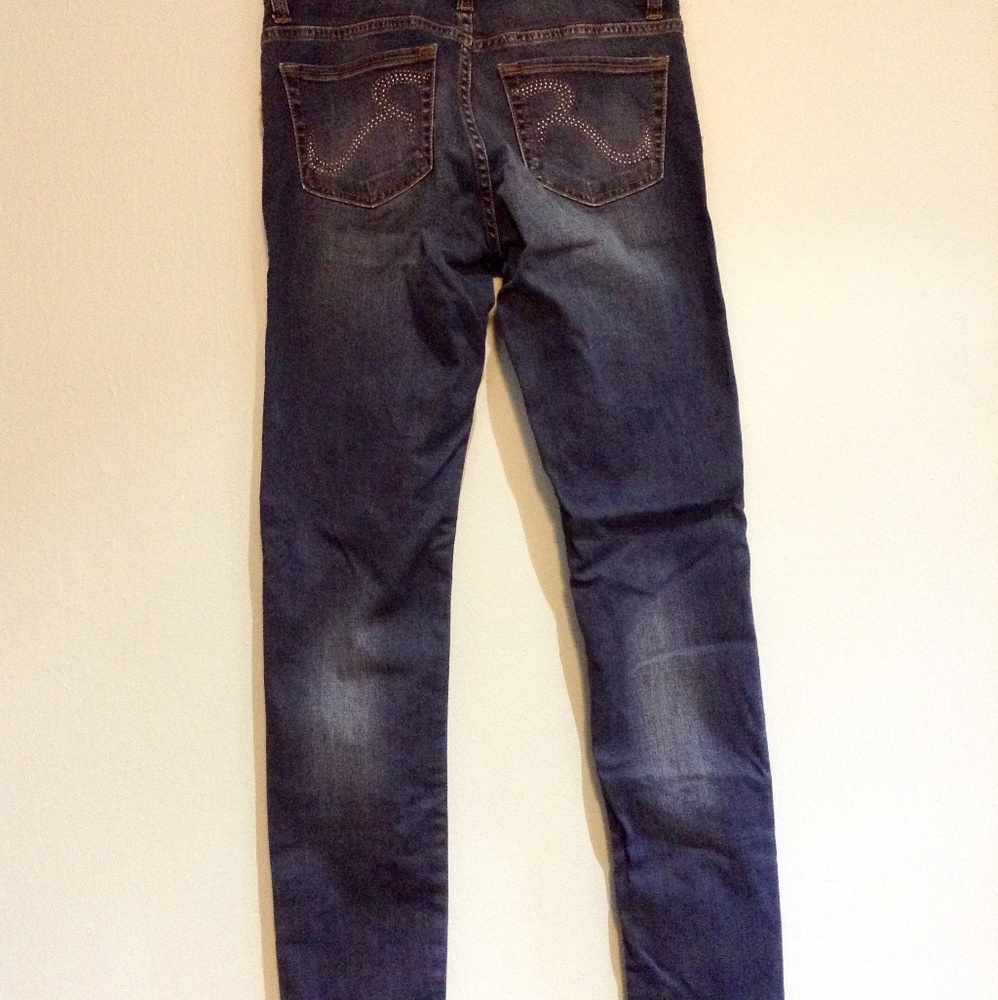 Like new Rock & Republic womens jeans - Picture 3 of 4